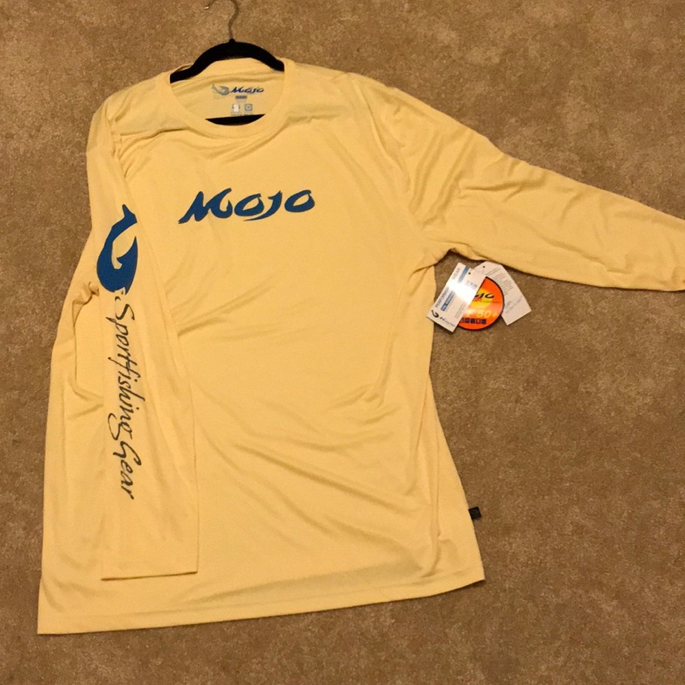 Men’s sportswear shirt